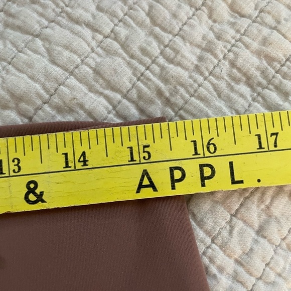 Lululemon Wunder Under High-Rise Crop 21" *Luxtreme Mesh Red Dust Size 12 - Picture 10 of 12